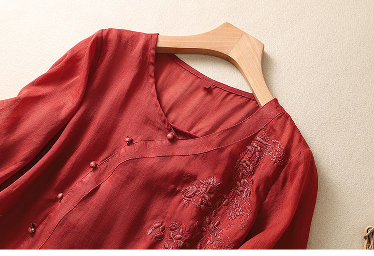 Jorinda | Elegant bluse med broderte detaljer